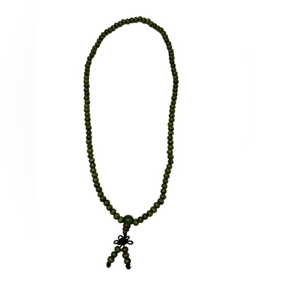 carrot Classics Jewelry - Green wooden necklace